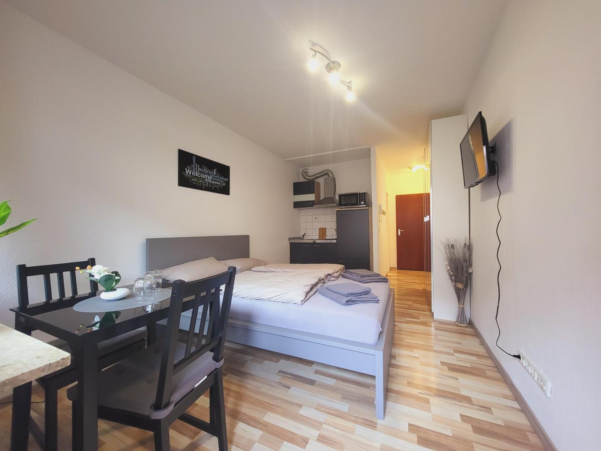Zentrales Apartment Mit Balkon Und Parkplatz Trier Exteriör bild